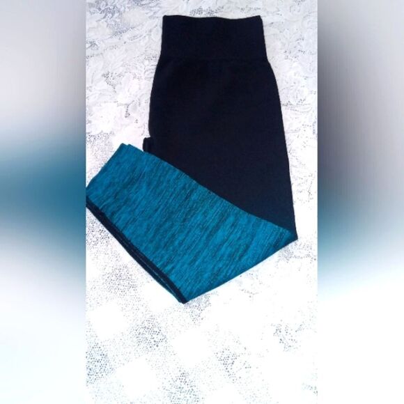 CODE FIT WOMEN'S ATHLETIC WEAR - Picture 1 of 5